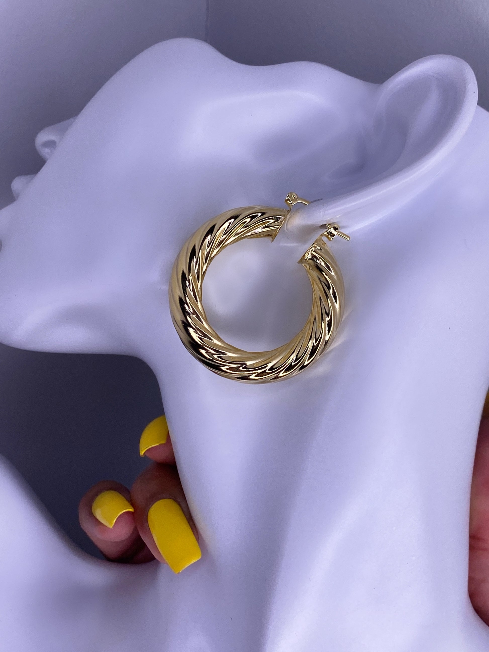 Lizzy Hoops