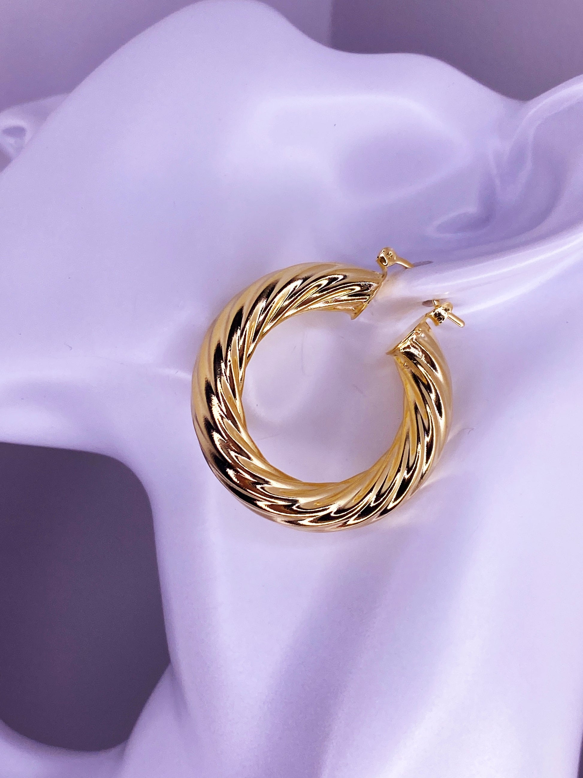 Lizzy Hoops